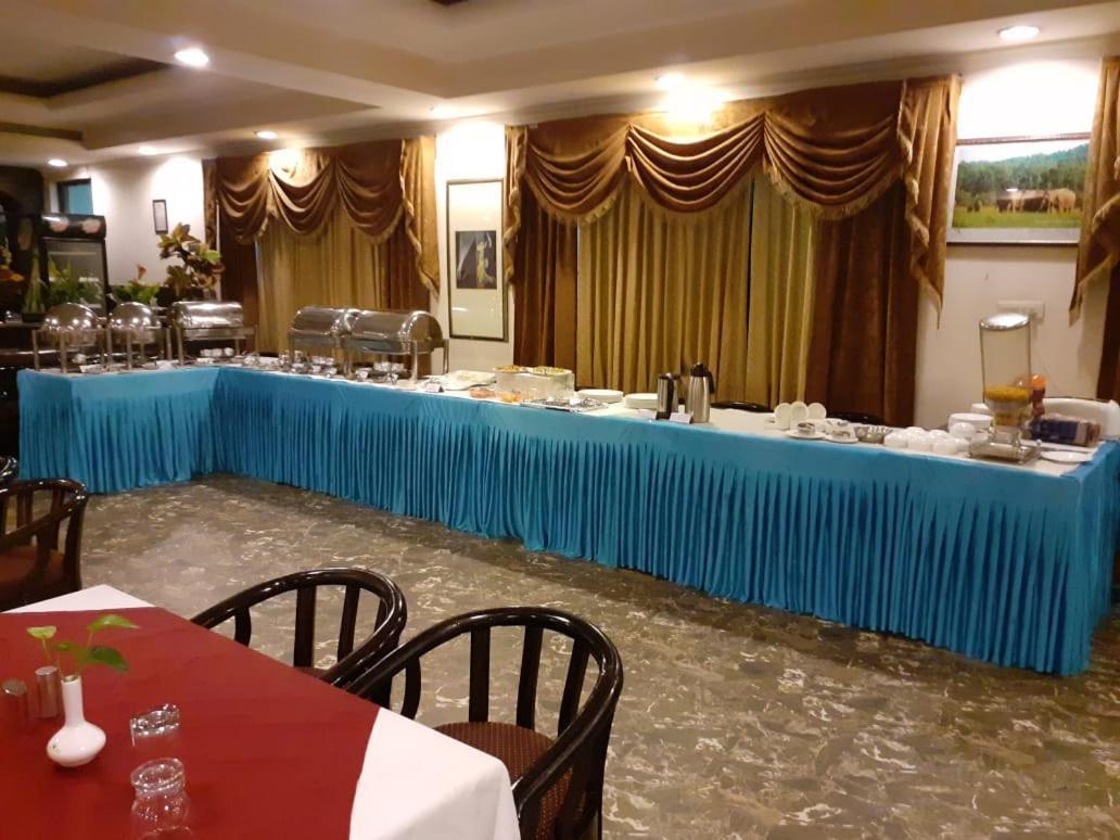 Hotel Rudra Continental Rudrapur Kültér fotó