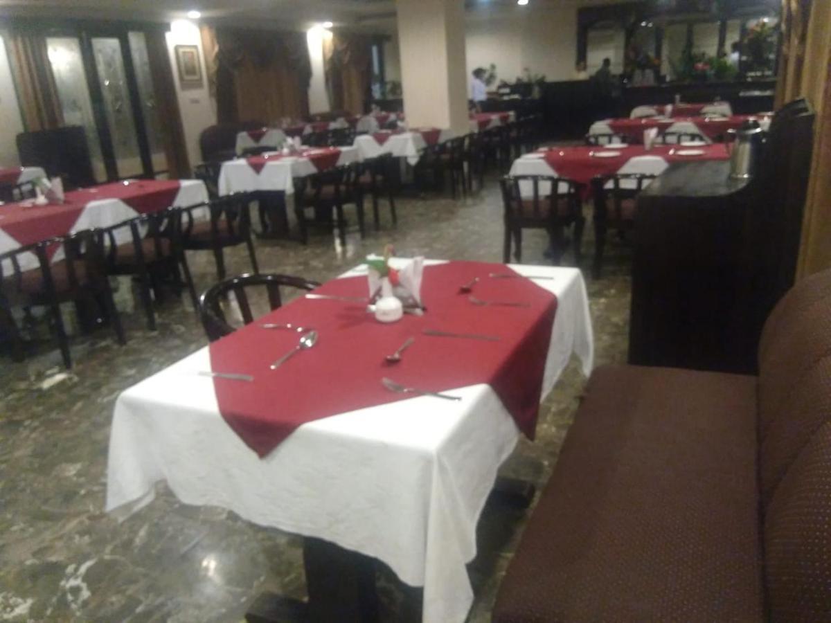Hotel Rudra Continental Rudrapur Kültér fotó